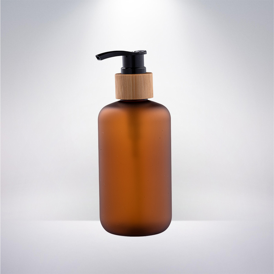 250 ml PET Boston Round 24410 Pompe à lotion pour collier en bambou